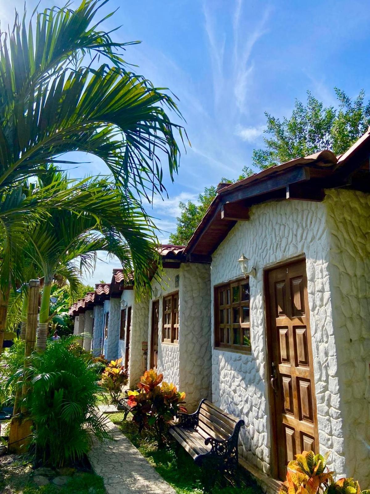 Palomino Sunrise Hotel Exterior photo